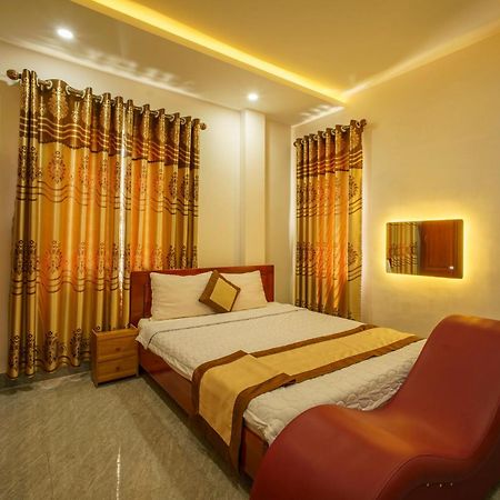 Phu Xuan Hotel Куинён Экстерьер фото