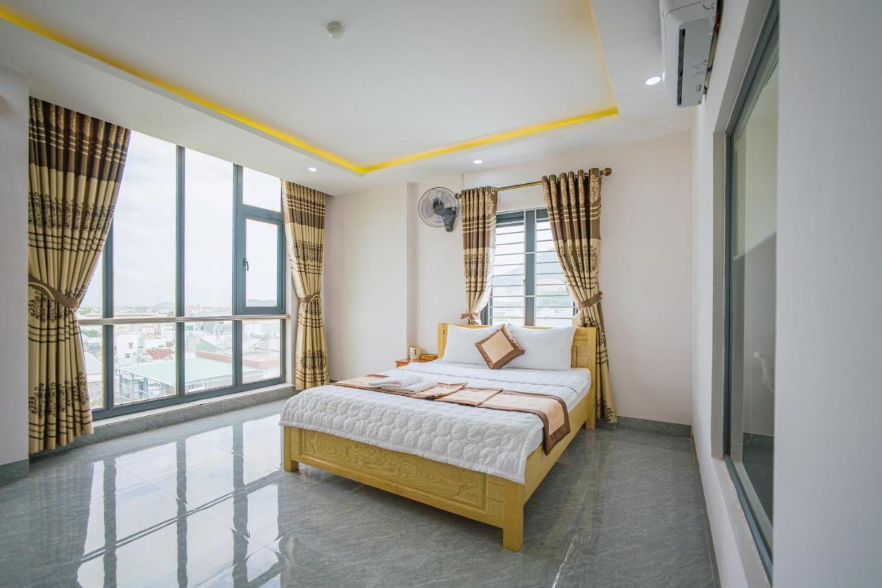 Phu Xuan Hotel Куинён Экстерьер фото