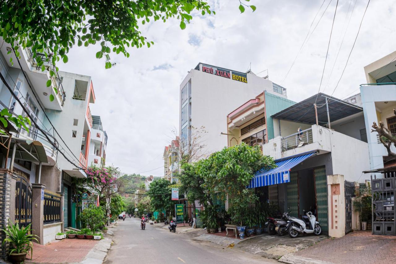 Phu Xuan Hotel Куинён Экстерьер фото