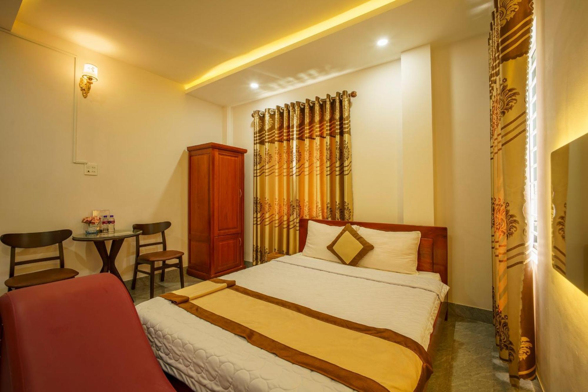 Phu Xuan Hotel Куинён Экстерьер фото